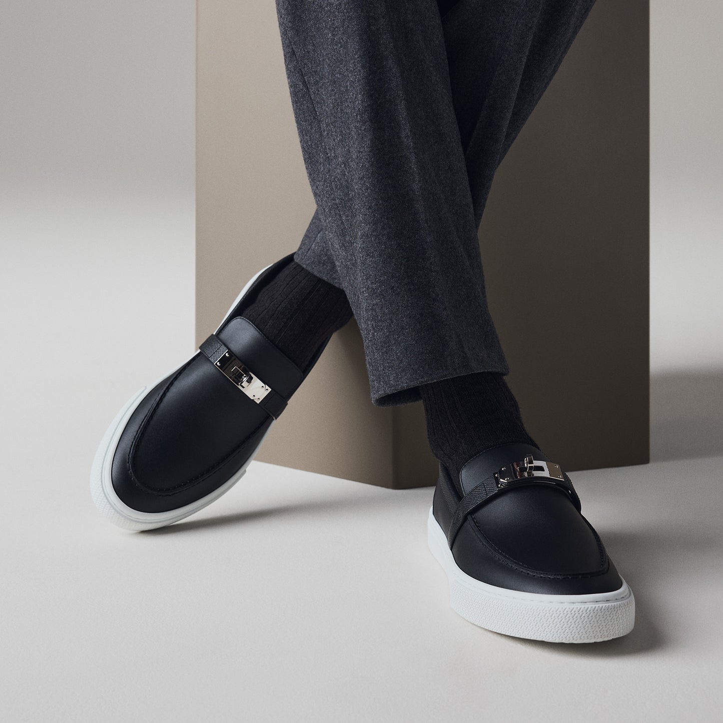 Game slip-on sneaker black