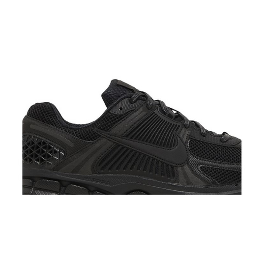 Air Zoom Vomero 5 'Triple Black'