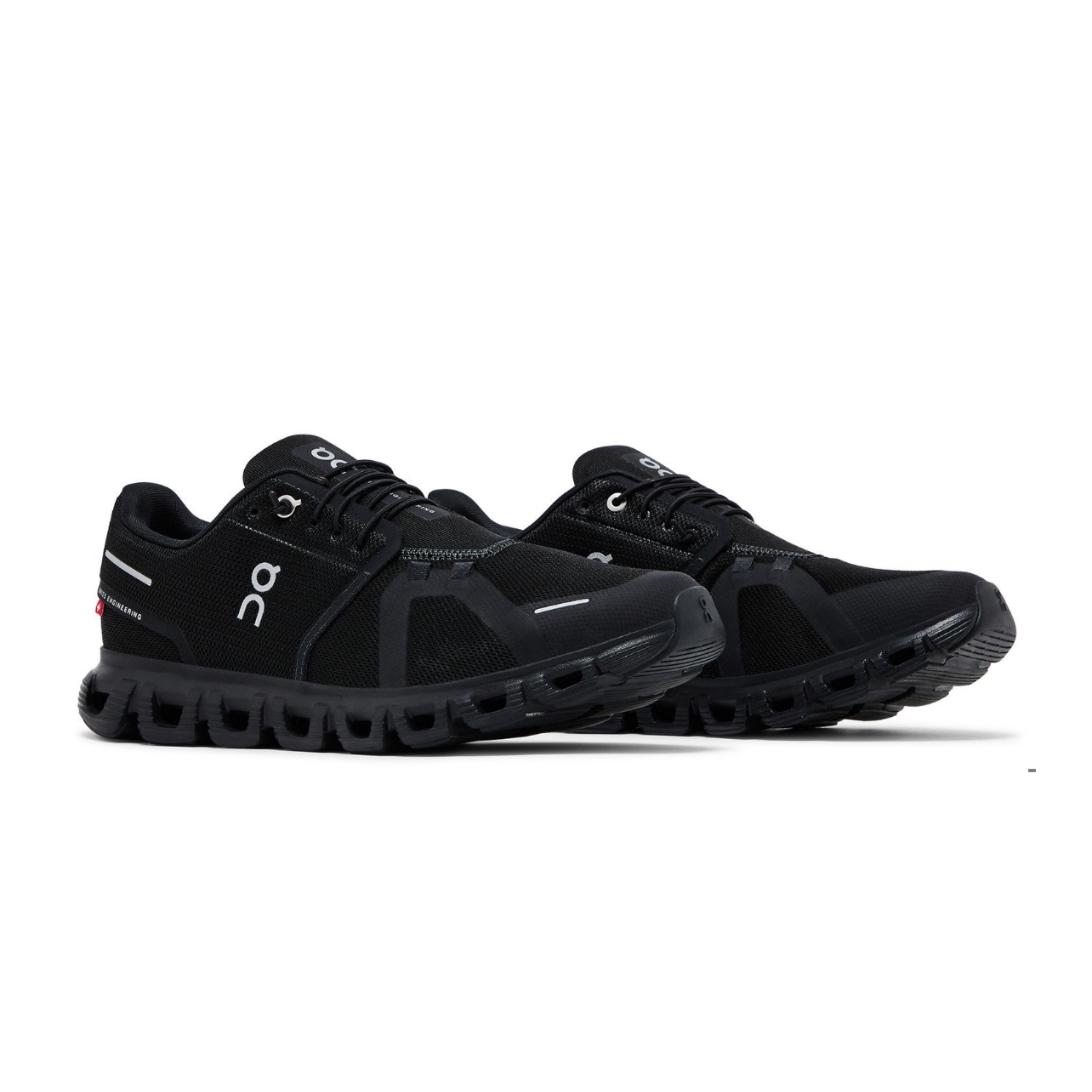 On Running Cloud 6 'Triple Black'