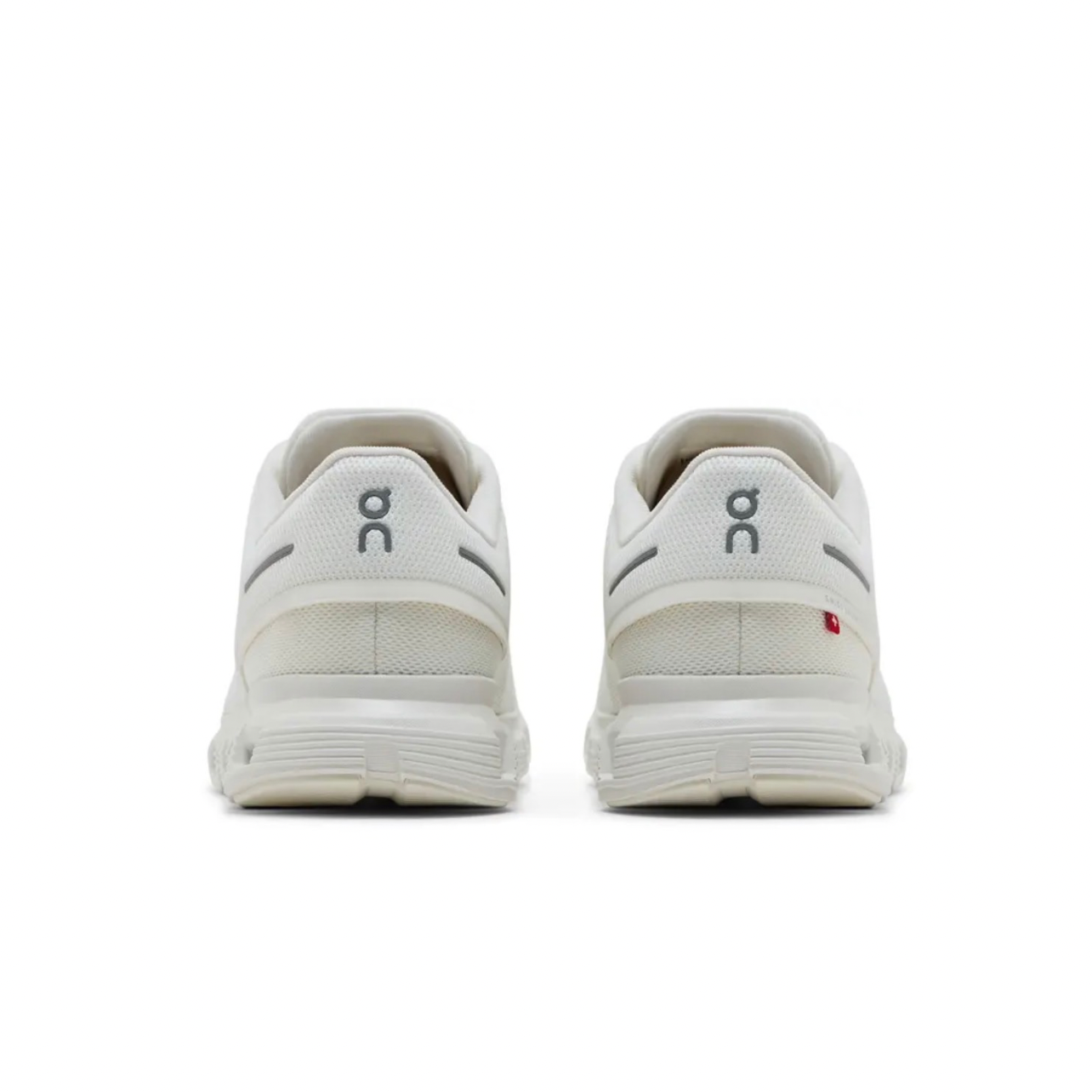 On Running Cloud 6 'Triple White'